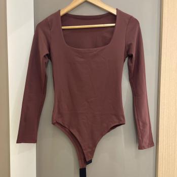 Body Feminino Decote Quadrado Manga Longa Juju 51294