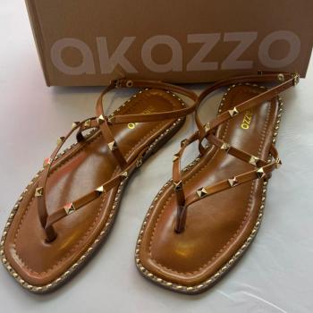 Sandalia Rasteira Akazzo Cappuccino Com Tachinhas 4434ZB 51009
