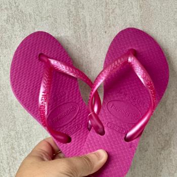Chinelo Havaianas Slim 4000030 Infantil Rosa Gum Metálico 44421