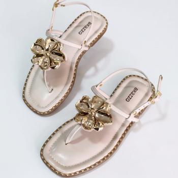Sandália Rasteira Akazzo Feminina 4531ZB Aplicação Flor Dourada Off White 52060
