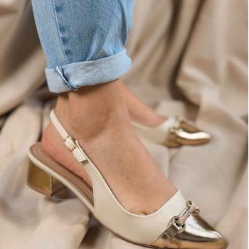 Sapato Slingback Piccadilly Feminino Off whit Com Bico Fino Detalhes Metalizado Salto Bloco 739148 51933