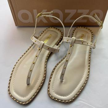Sandalia Rasteira Akazzo Off White Com Tachinhas 4432ZB 51010