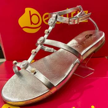 Sandália Beatriz Feminina Rasteira 360200/32 Prata 49790 117