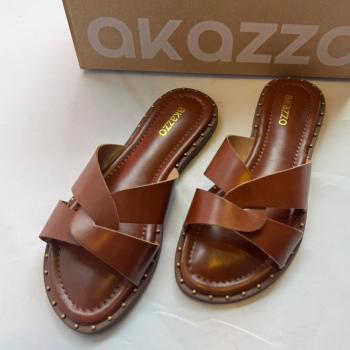 Sandalia Rasteira Akazzo Com Detalhes em Esferas Whisky 266HE 51016