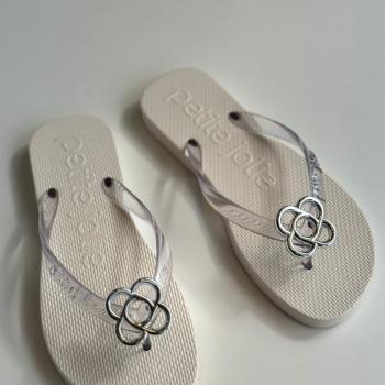Chinelo Petite Jolie Feminino Branco/Prata PJ6979 50045