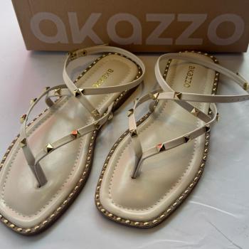 Sandalia Rasteira Akazzo Off White Com Tachinhas 4434ZB 51011