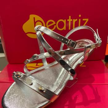Sandália Beatriz Feminina Rasteira 229200/462 Prata 49785 106