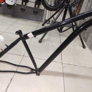 QUADRO LX COM GARFO PRETO ARO 29 AÇO