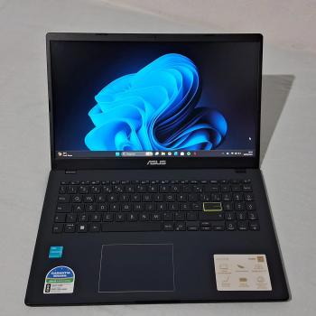Notebook ASUS celeron 4GB HD500 Usado