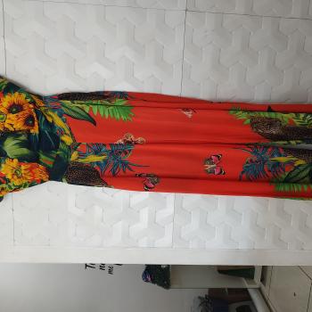 MACACÃO FEMININO LARANJA COM BORBOLETAS E GIRASSOIS TAMANHO M - KAREN MODAS