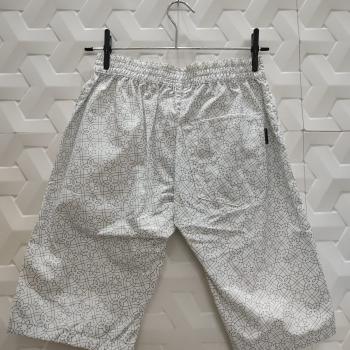 BERMUDA BRANCA COM ESTAMPA LINHA AZUL MASCULINO TAMANHO 18 - OGOCHI