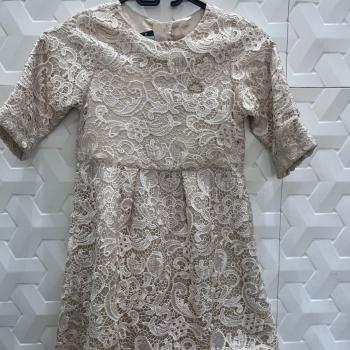 VESTIDO DE RENDA OFF WHITE FEM TAMANHO 10 - LILICA RIPILICA