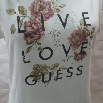 BLUSA FEMININA AZUL DE MALHA LIVE LOVE COM FLORES TAMANHO M - GUESS