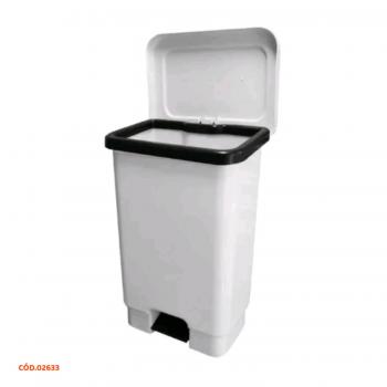 LIXEIRA RETANGULAR 50L BRANCA MODELO MARFINITE