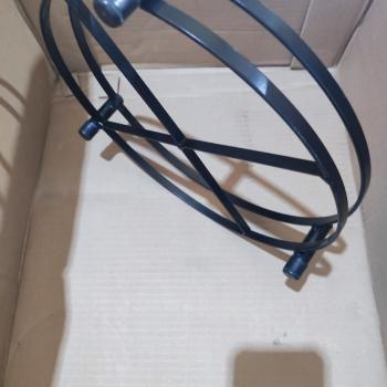 SUPORTE BOTIJAO METAL PE FIXO