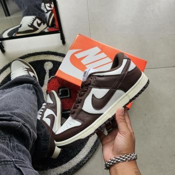 NIKE SB DUNK LOW MARROM E BRANCO