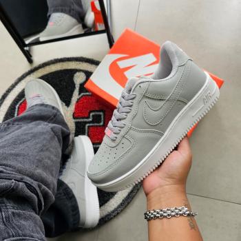 NIKE AIR FORCE 1 CINZA/ROSA BB