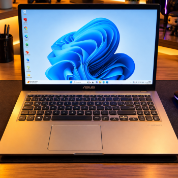 Notebook Asus, Processador i3 11GEN/ 8GB / SSD NVME 256GB/ Windows 11 PRO 15.6 Polegadas - PRATA ( Semi-Novo)