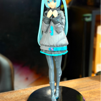 BONECO HATSUNE MIKU- CASUAL