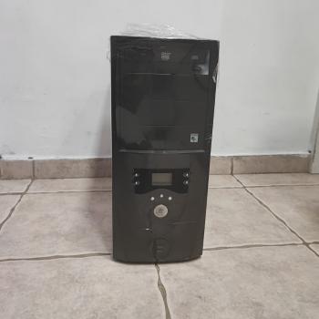 GABINETE 4 BAIAS SEM AUDIO FRONTAL (SEMINOVO)