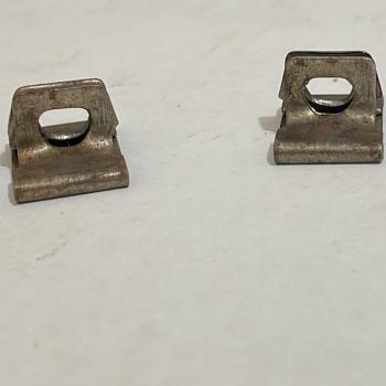 GRAMPO METAL TRAVA UNIVERSAL FURO 1/4