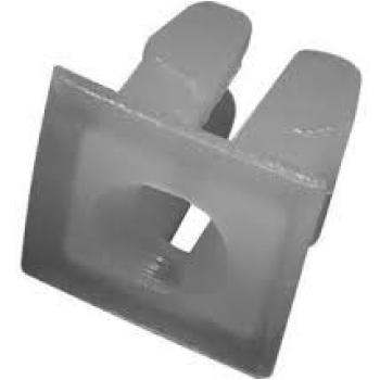 BUCHA QUADRADA PRESILHA FIX.PLACA LATERNA GOL P79A