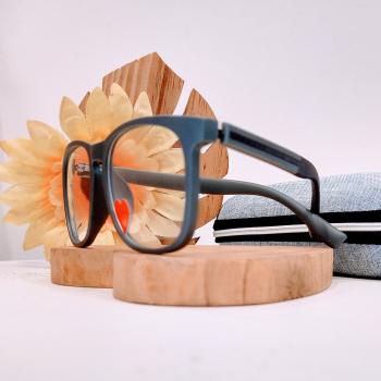 Grife Hagar e Lentes (V.s até4)