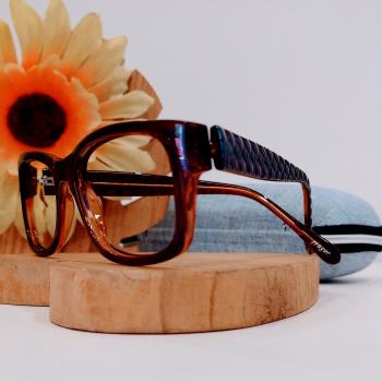 Grife Hagar e Lentes (V.s até 4)