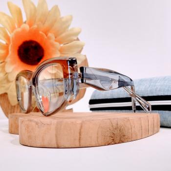 Grife Hagar e Lentes (V.s até 4)