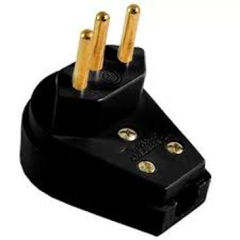 PLUG ILUMI MACHO GIGANTE 2P+T 10A PT