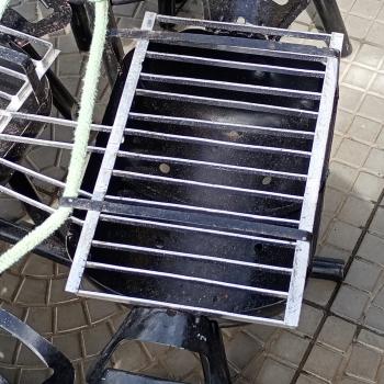 CHURRASQUEIRA QUADRADA