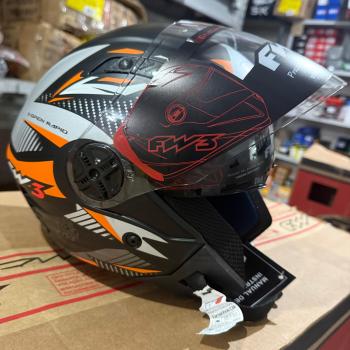 FW3 - CAP X OPEN UP RAPID PRETO C/LARANJA N56 (C/ OCULOS INTERNO)