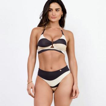 BIQUINI ESTAMPADO HOT PANTS TOP COM ACESSÓRIO