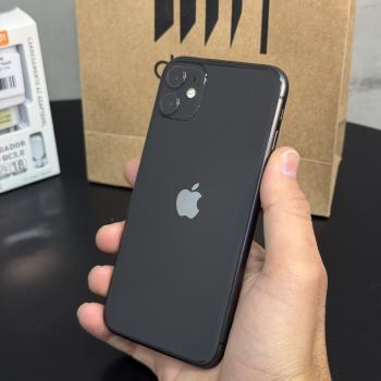 iPhone 11 128GB Preto semi novo 100%