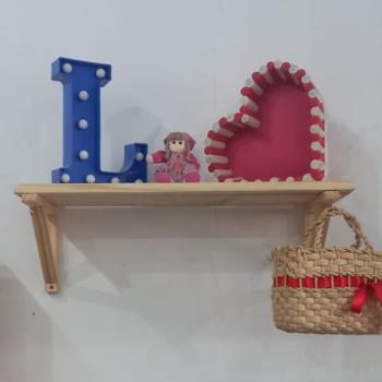 PRATELEIRA GRANDE 0,58 C/ 2 MÃO FRANCESA