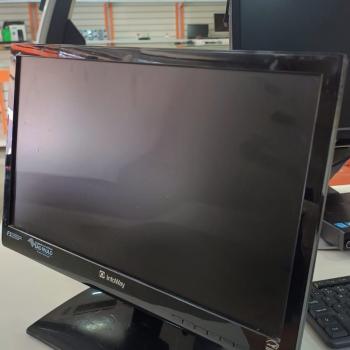 MONITOR LED 19POL ITAUTEC SEMI-NOVO (SEM CABOS)