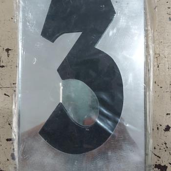 NUMERO (3) NO VIDRO RECIDENCIAL