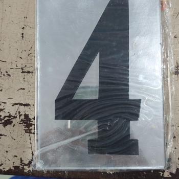 NUMERO (4) NO VIDRO RECIDENCIAL