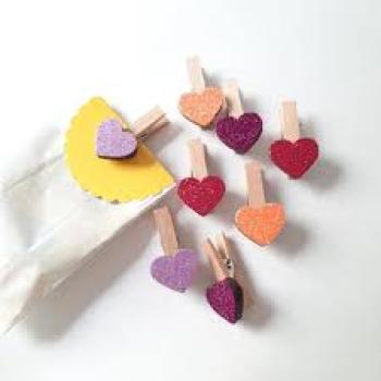 Pregador Decoratico de Madeira