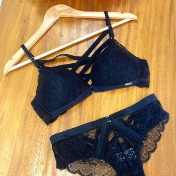 CONJUNTO RENDADO C/ BOJO BORBOLETA E COSTAS STRAPPY