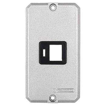 TAMPA 1 POSTO CENTRAL 20X17 RJ45 EM ALUMÍNIO PARA CONDULETE 1 TRAMONTINA