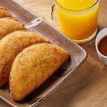 RISOLE DE QUEIJO   CONGELADO CRU 1,3 KG ( PACOTE 10 UNIDADES)