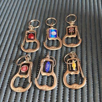 CHAVEIRO METAL C / ABRIDOR DIVERSOS