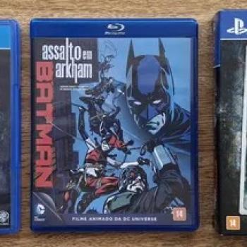 JOGO PS4 BATMAN RETURN TO ARKHAM + FILME BATMAN ASSALTO EM ARKHAM