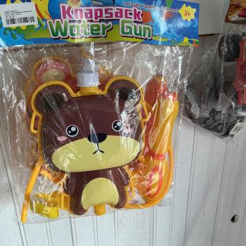 MOCHILA COM ARMINHA LANÇA ÁGUA