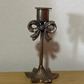CASTIÇAL DE METAL LAÇO M
