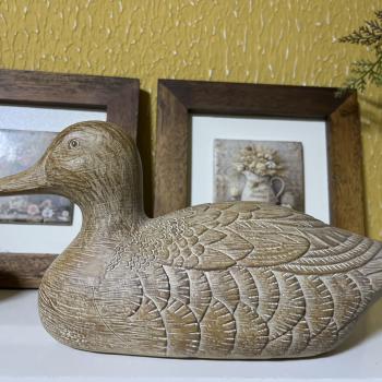 PATO EM POLIRRESINA 15x31x11,5cm