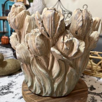 VASO DECORATIVO EM CIMENTO TULIPAS