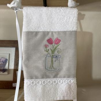 TOALHA DE MÃO TULIPA VIDRO CINZA-BRANCA