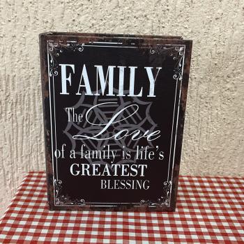 LIVRO CAIXA DE MADEIRA FAMILY 22X17X6